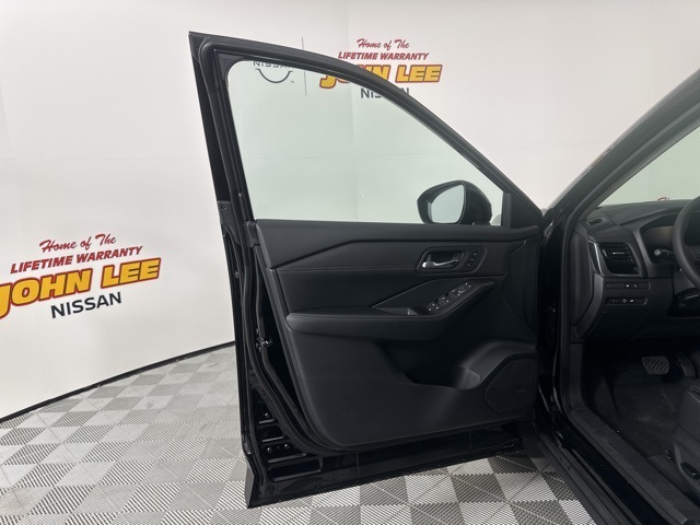 2025 Super Black Nissan Rogue SL FWD SUV