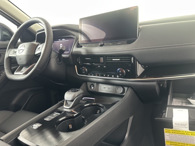 2025 Super Black Nissan Rogue SL FWD SUV