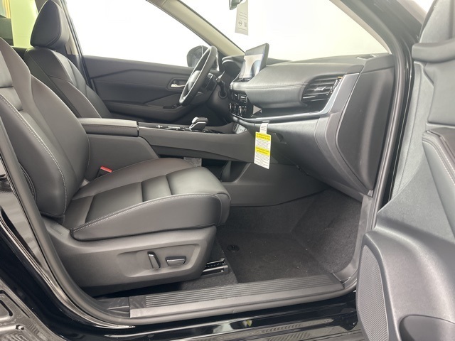 2025 Super Black Nissan Rogue SL FWD SUV