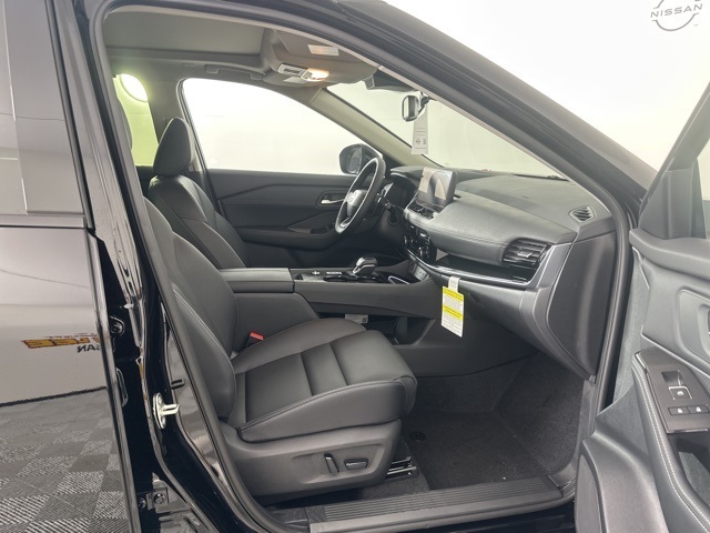 2025 Super Black Nissan Rogue SL FWD SUV