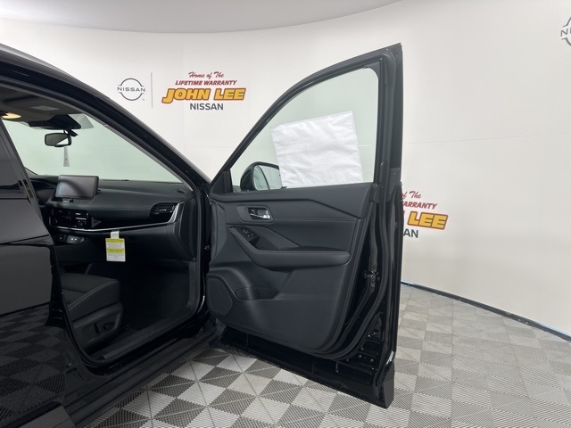 2025 Super Black Nissan Rogue SL FWD SUV