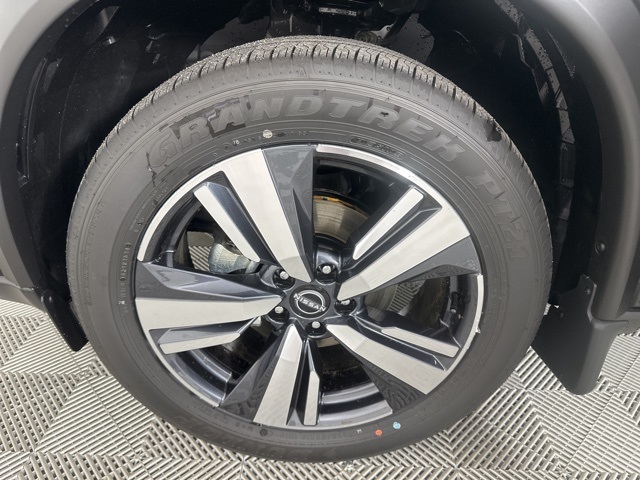2025 Super Black Nissan Rogue SL FWD SUV
