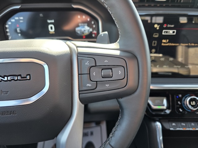 2023 GMC Sierra 1500 4WD Crew Cab Short Box Denali