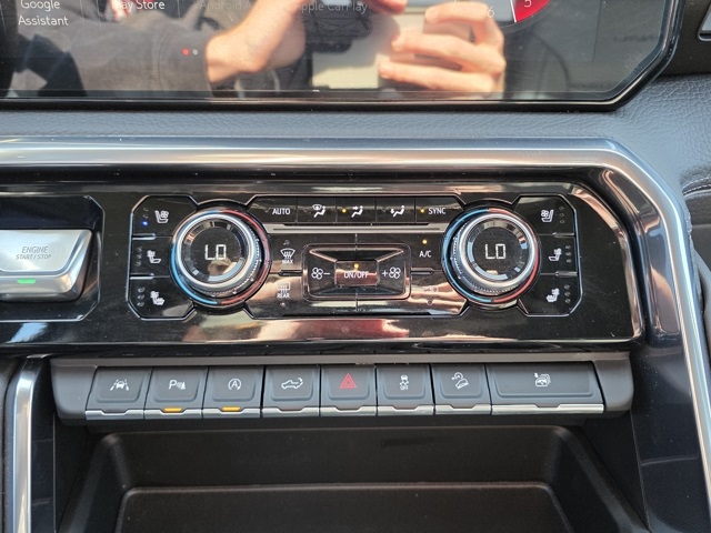 2023 GMC Sierra 1500 4WD Crew Cab Short Box Denali