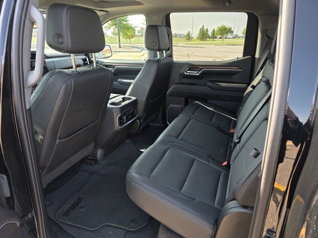 2023 GMC Sierra 1500 4WD Crew Cab Short Box Denali