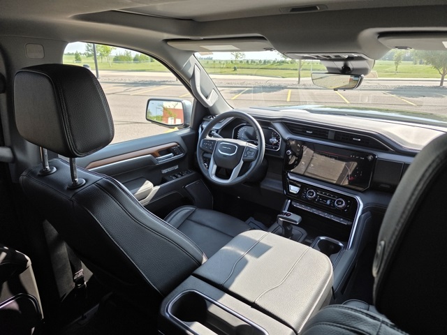 2023 GMC Sierra 1500 4WD Crew Cab Short Box Denali