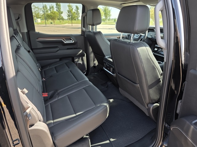 2023 GMC Sierra 1500 4WD Crew Cab Short Box Denali