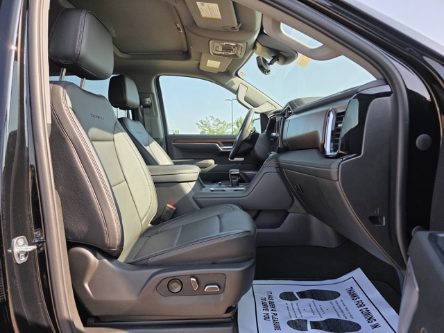 2023 GMC Sierra 1500 4WD Crew Cab Short Box Denali