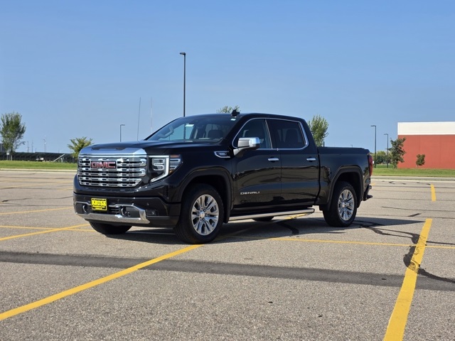 2023 GMC Sierra 1500 4WD Crew Cab Short Box Denali