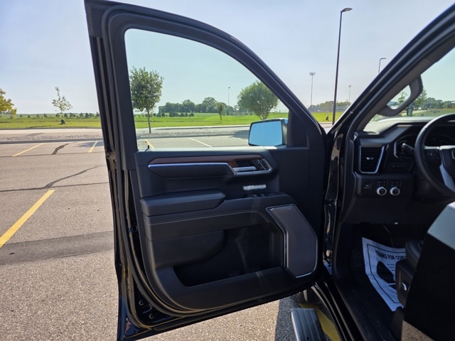 2023 GMC Sierra 1500 4WD Crew Cab Short Box Denali