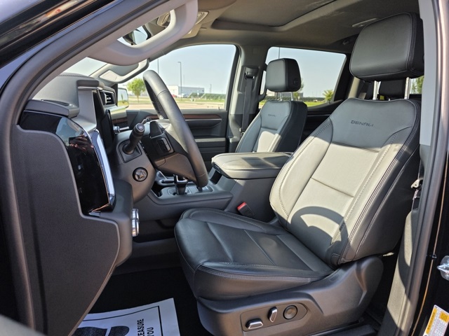 2023 GMC Sierra 1500 4WD Crew Cab Short Box Denali