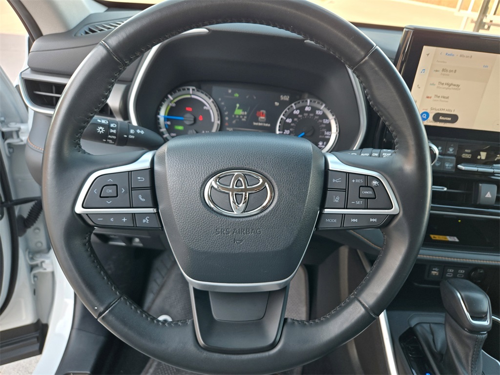 Used 2023 Toyota Highlander Hybrid SUV