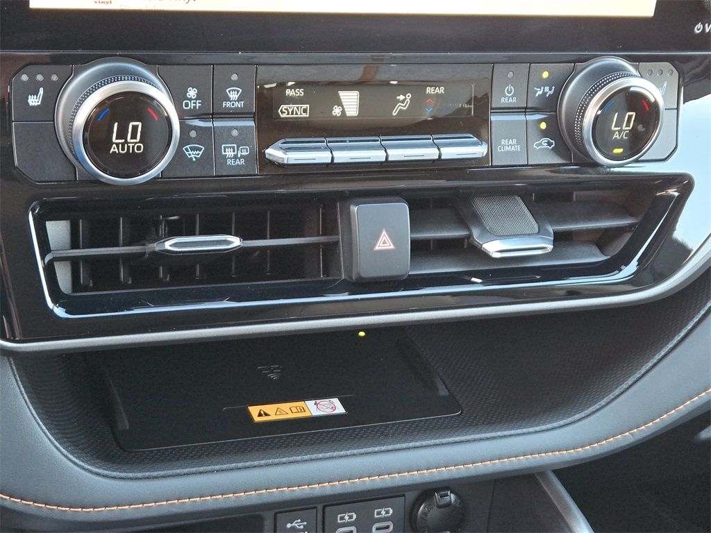 Used 2023 Toyota Highlander Hybrid SUV