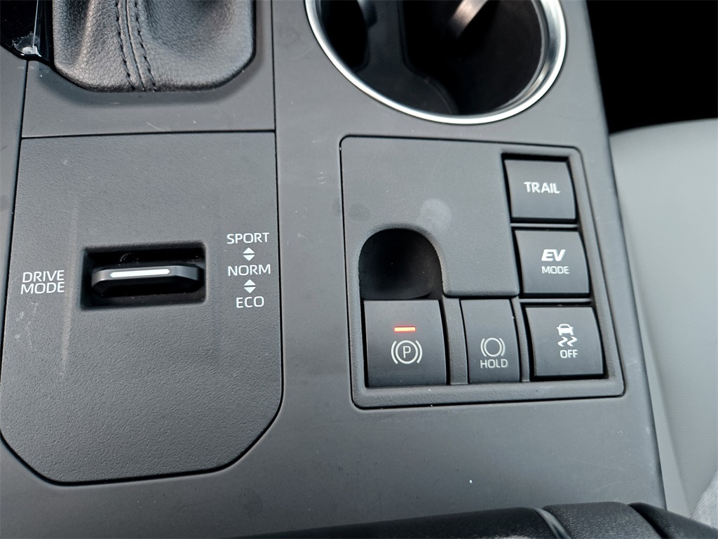 Used 2023 Toyota Highlander Hybrid SUV