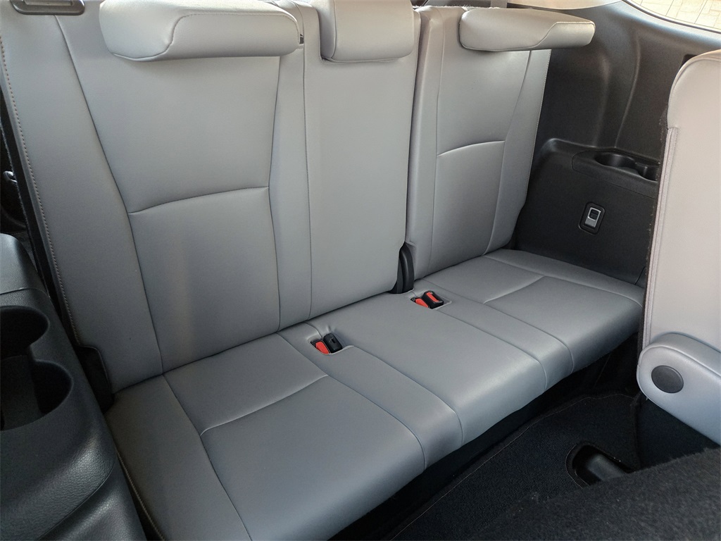 Used 2023 Toyota Highlander Hybrid SUV