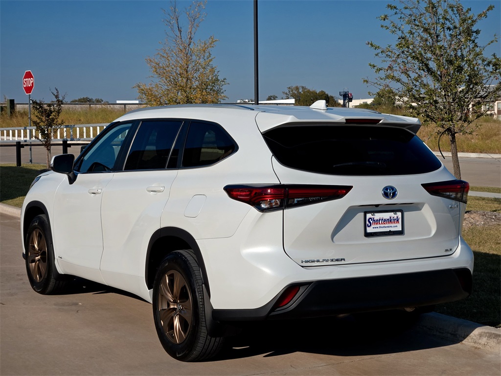 Used 2023 Toyota Highlander Hybrid SUV