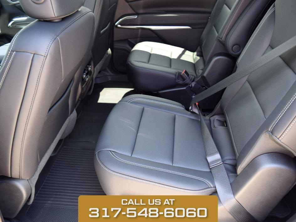 2025 Summit White Chevrolet Traverse LT FWD SUV