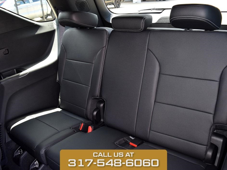 2025 Summit White Chevrolet Traverse LT FWD SUV