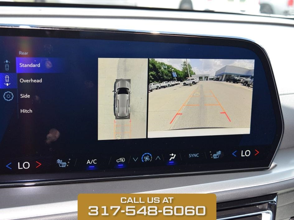 2025 Summit White Chevrolet Traverse LT FWD SUV