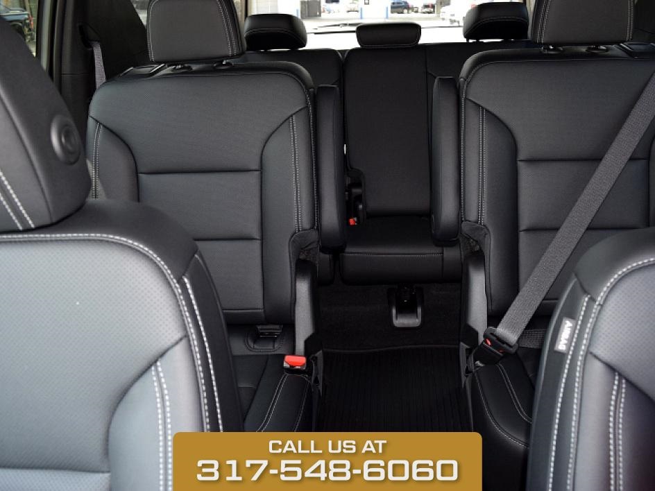 2025 Summit White Chevrolet Traverse LT FWD SUV