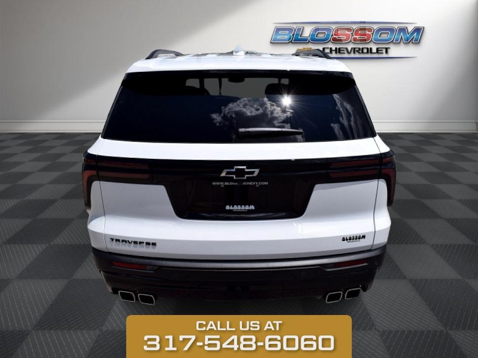 2025 Summit White Chevrolet Traverse LT FWD SUV