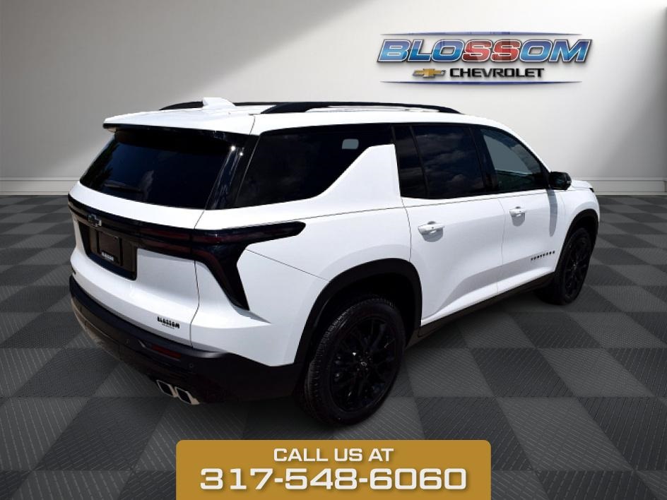 2025 Summit White Chevrolet Traverse LT FWD SUV