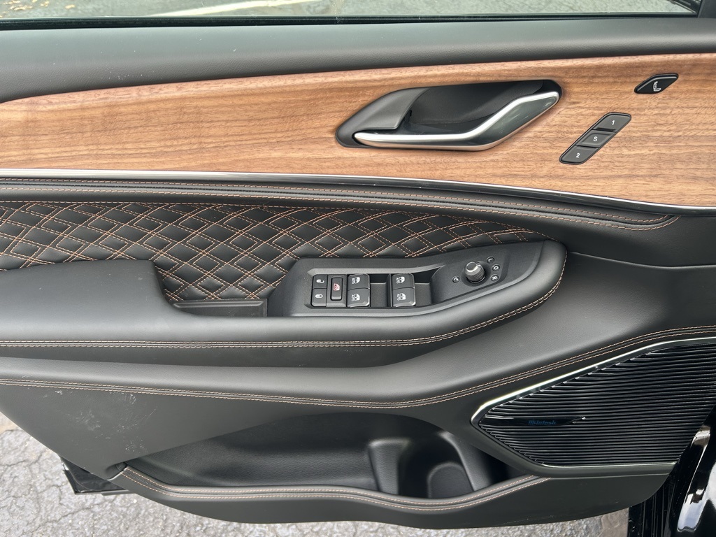 new 2025 Jeep Grand Cherokee L car, priced at $67,155