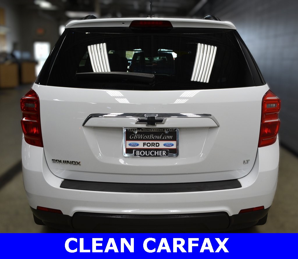 2017 Chevrolet Equinox LT photo 4