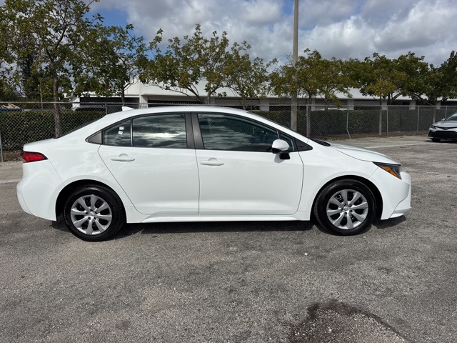 Used 2025 Toyota Corolla LE with VIN 5YFB4MDE2SP327745 for sale in Northfield, Minnesota