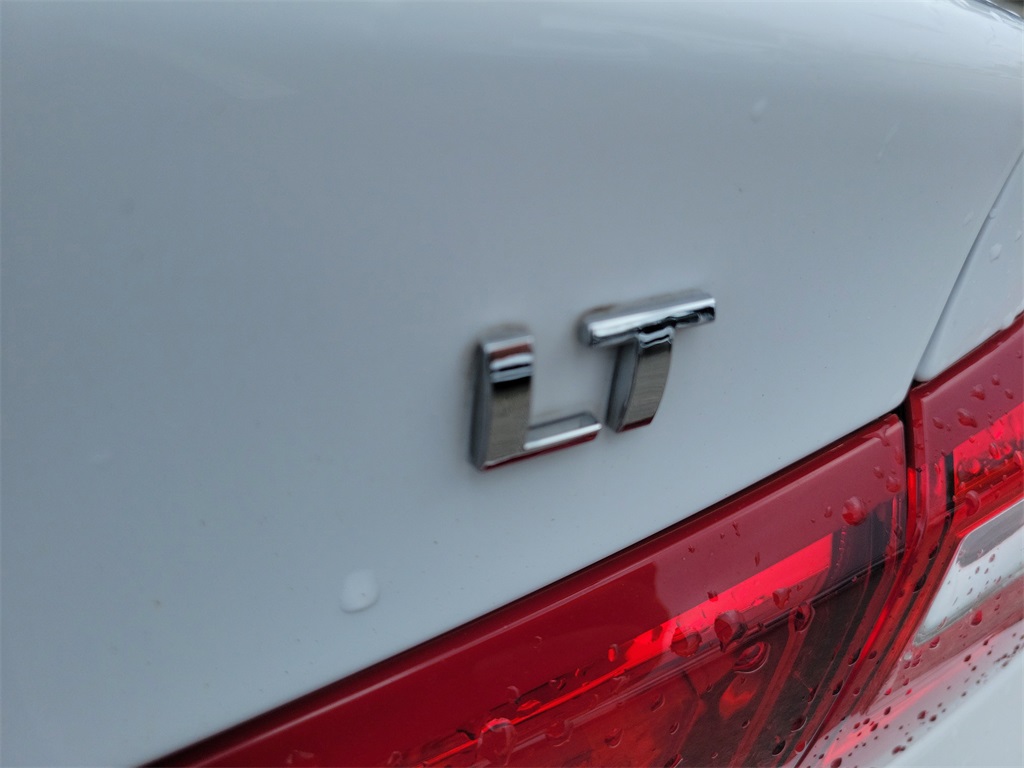 2023 Summit White Chevrolet Malibu LT FWD Sedan