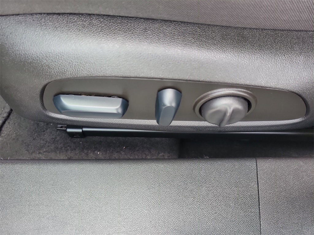 2023 Summit White Chevrolet Malibu LT FWD Sedan