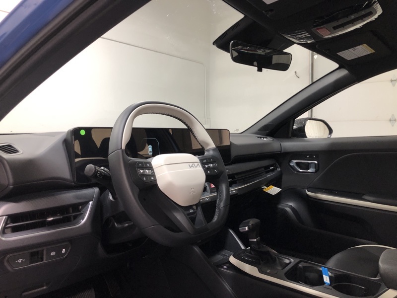 2025 Kia K4 GT-Line photo 17