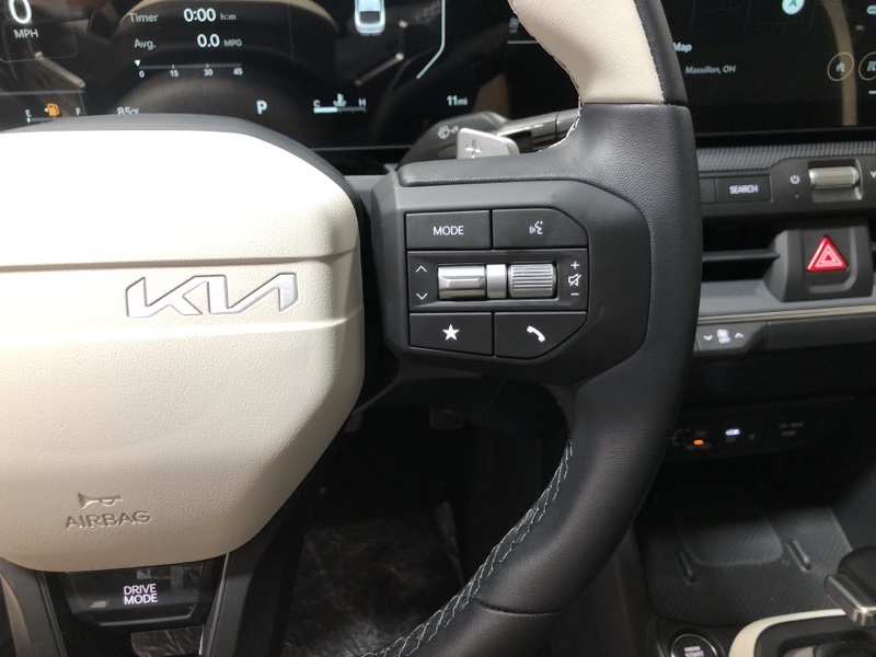 2025 Kia K4 GT-Line photo 21