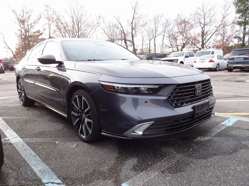 2023 Honda Accord Hybrid Touring's photo