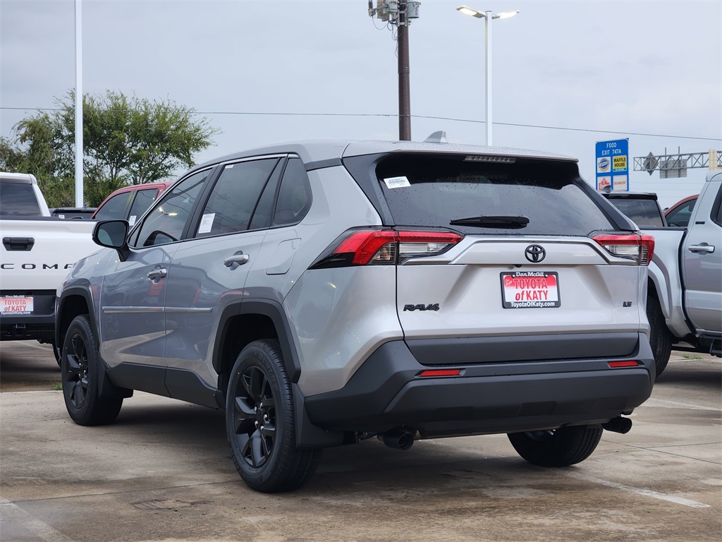 2025 Toyota RAV4 LE photo 4