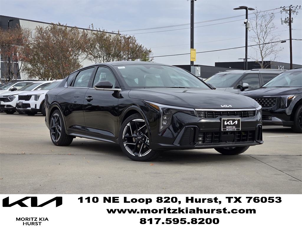 2025 Kia K4 GT-Line's photo
