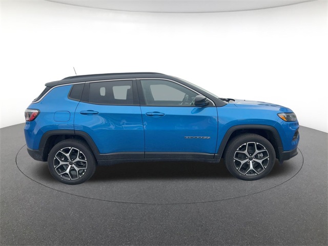 new 2026 Jeep Compass car, priced at $33,924
