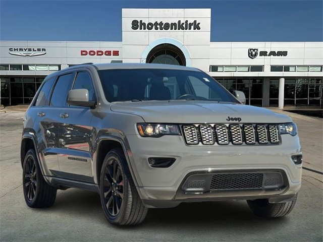 2021 Jeep Grand Cherokee Laredo X's photo