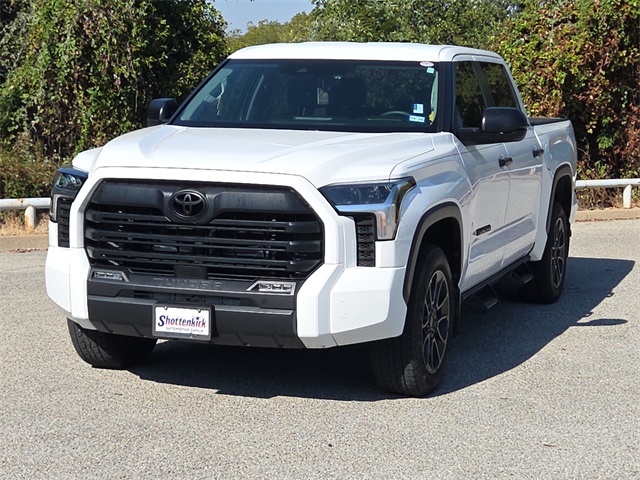 2024 Toyota Tundra SR5 photo 3