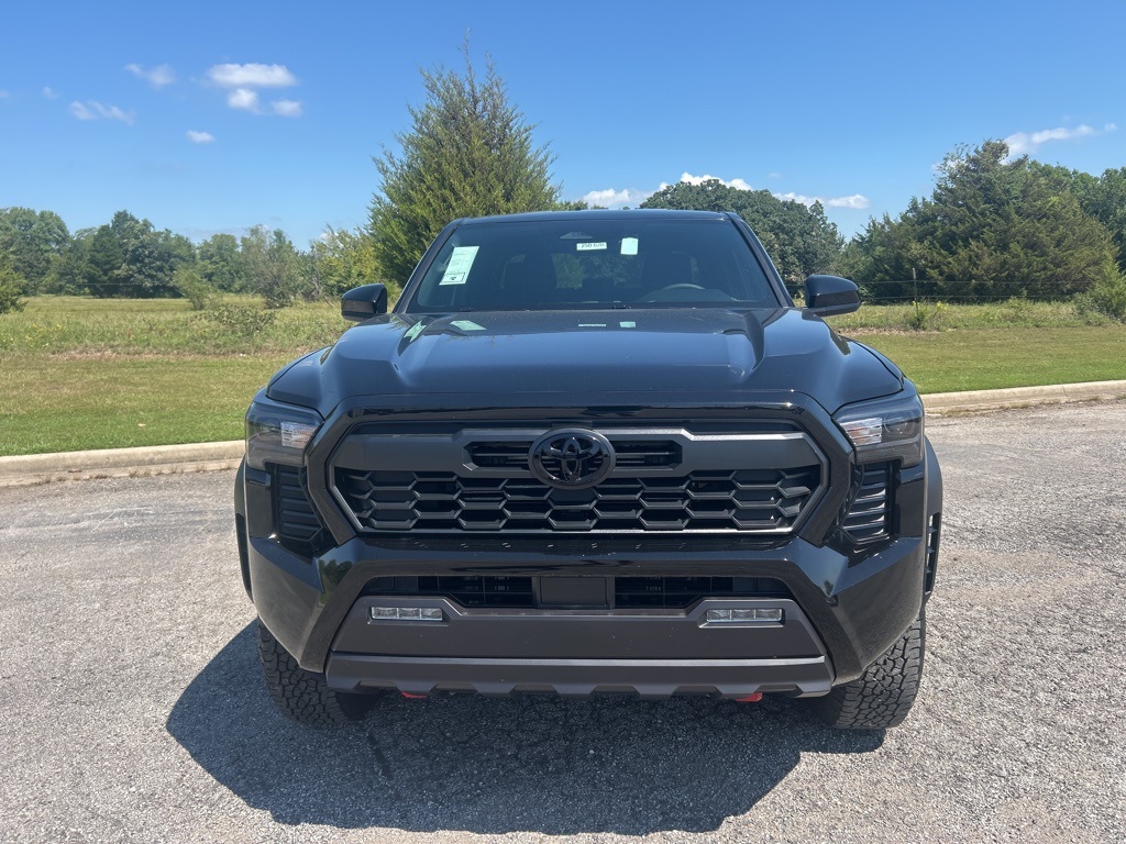 2025 Toyota Tacoma TRD Off-Road Double Cab photo 2