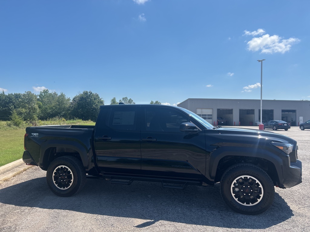 2025 Toyota Tacoma TRD Off-Road Double Cab photo 4