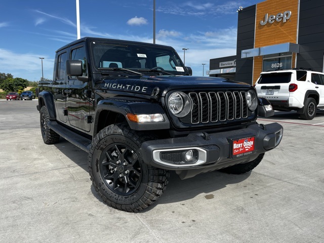 2025 Jeep Gladiator High Tide's photo