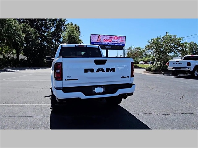 2026 Ram 1500 Laramie Crew Cab 4x4 5'7" Box