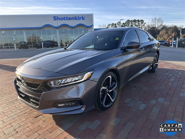 2018 Honda Accord Sport's photo