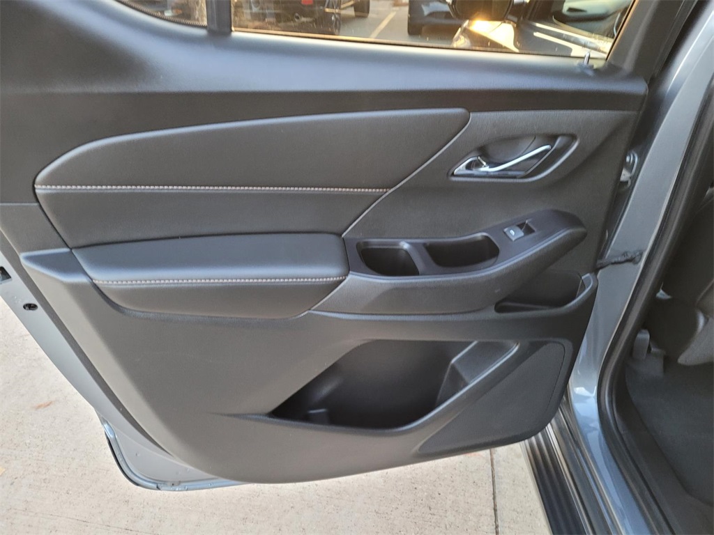 used 2020 Chevrolet Traverse car, priced at $18,700