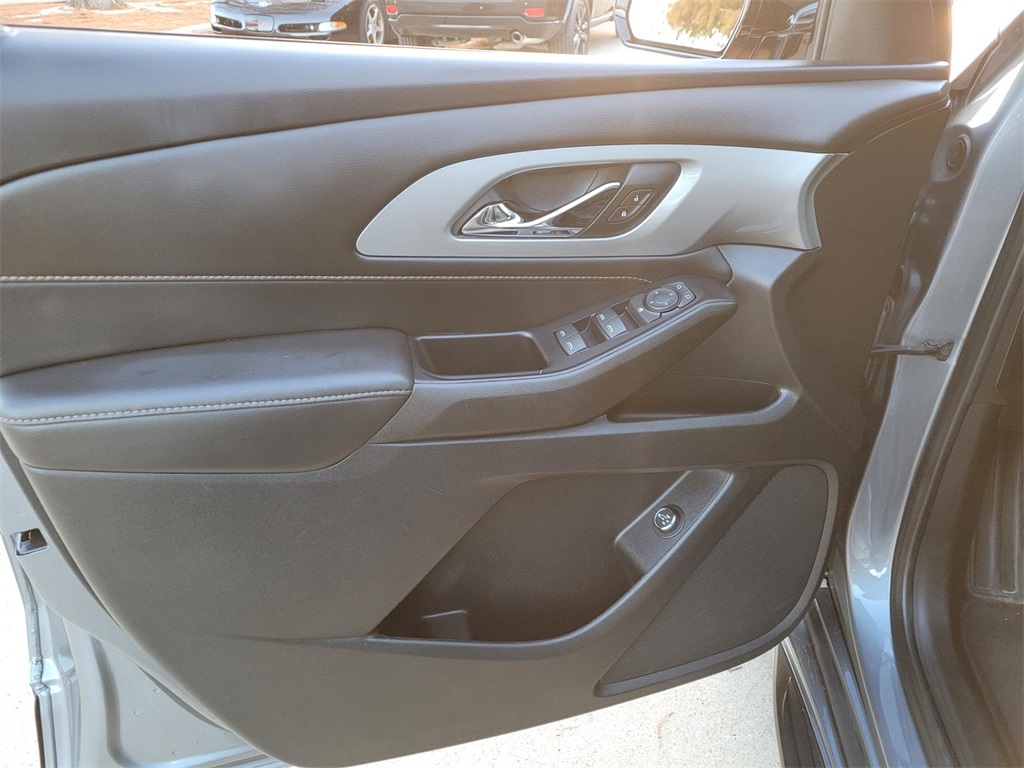 used 2020 Chevrolet Traverse car, priced at $18,700