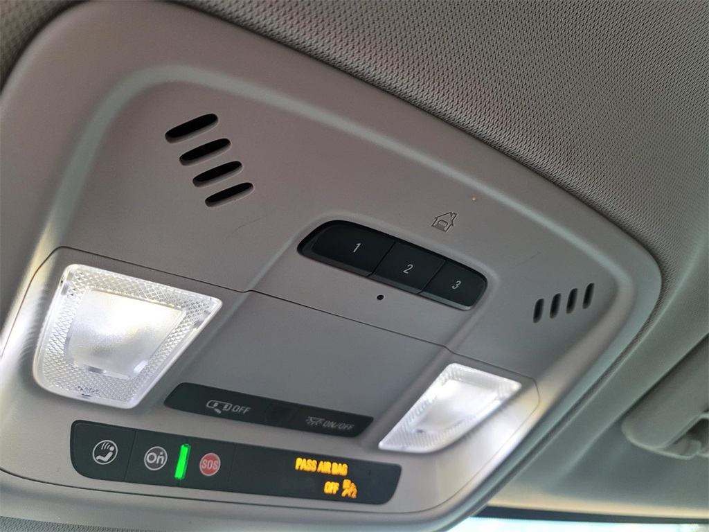 used 2020 Chevrolet Traverse car, priced at $18,700