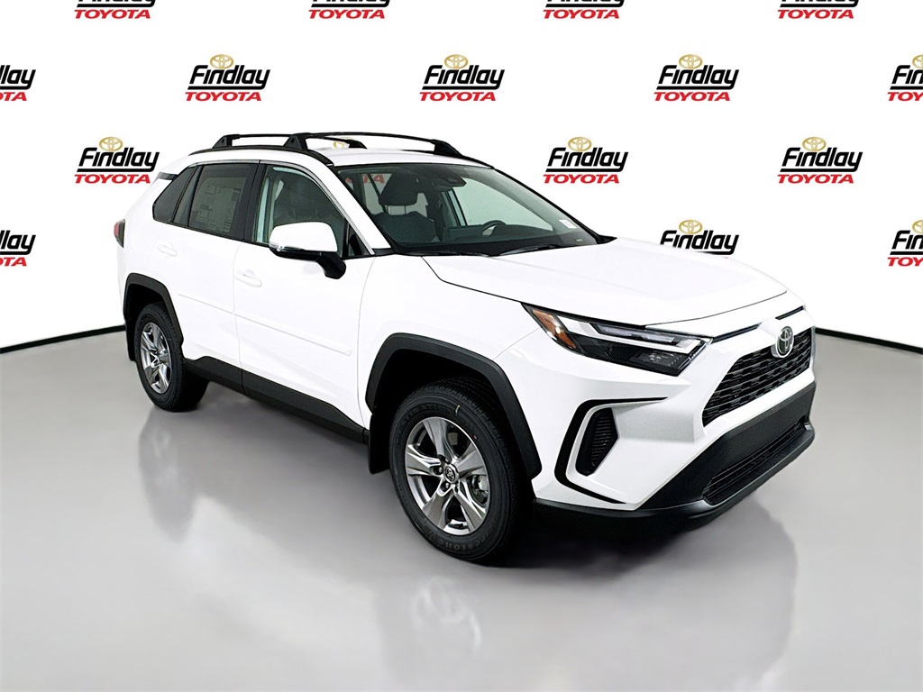 2025 Toyota RAV4 XLE's photo