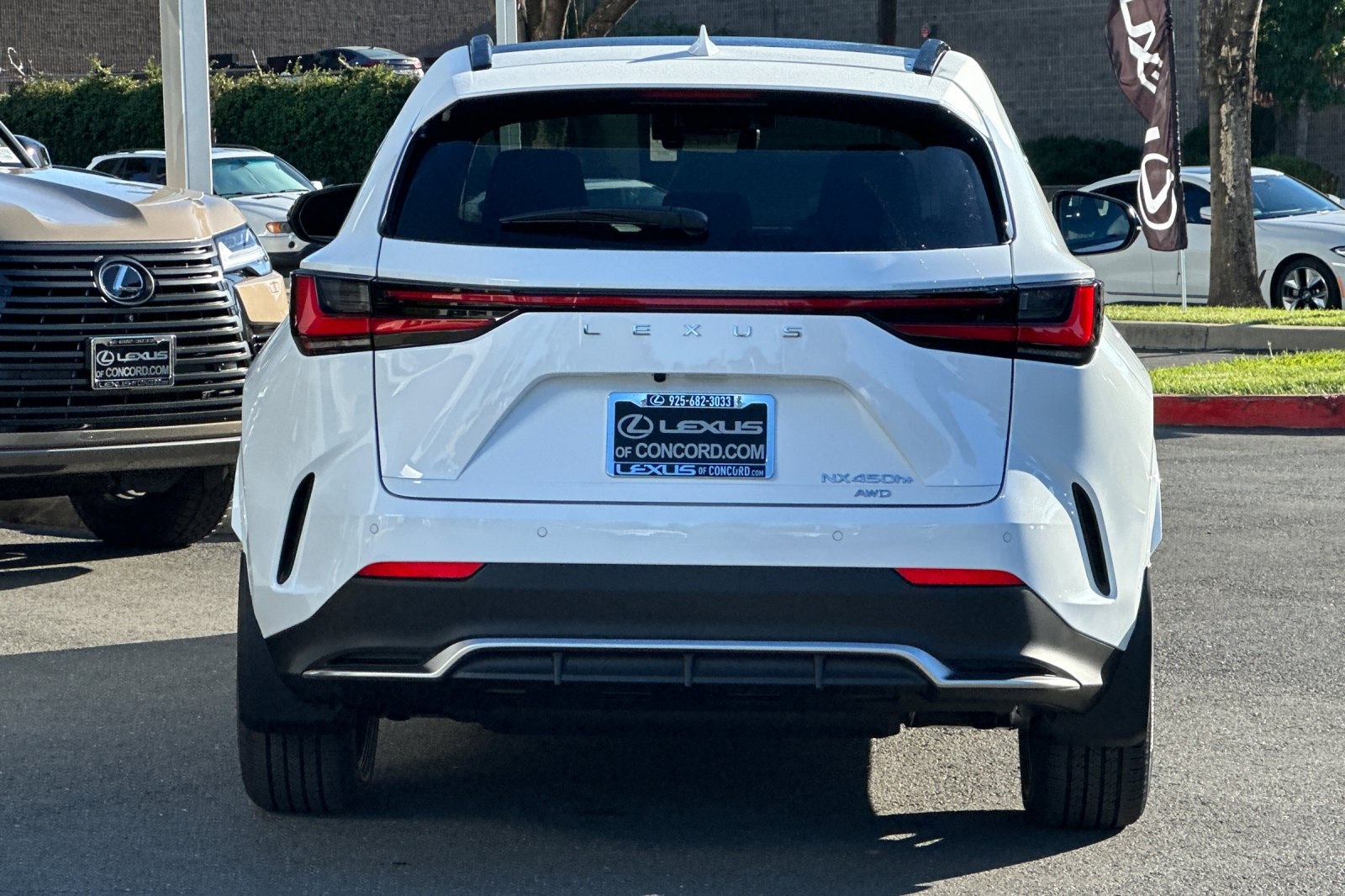 2026 Lexus NX 450h+ F SPORT Handling AWD photo 4