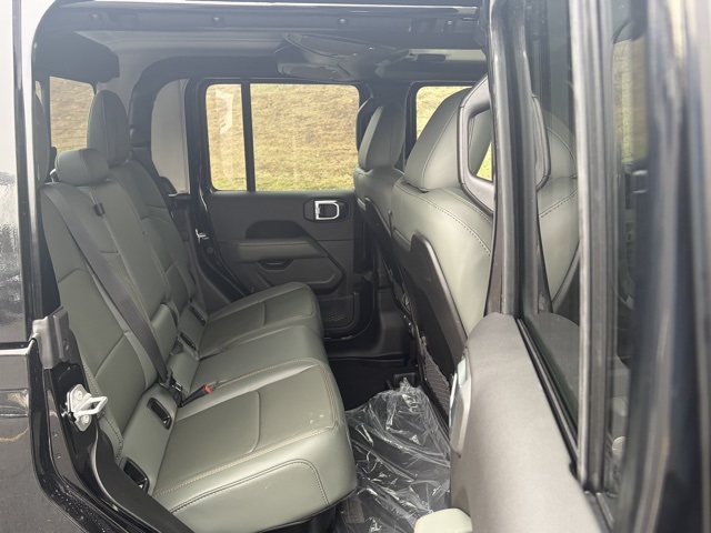 new 2026 Jeep Gladiator car, priced at $53,281